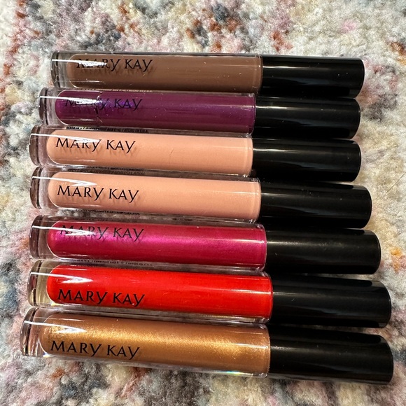 NWTB MARY KAY UNLIMITED LIP GLOSS SET OF 7 Retail $178 - Picture 1 of 11